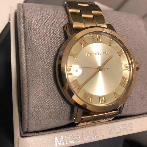 MICHAEL KHORS Gold Plated Watch - Picture 2 of 2